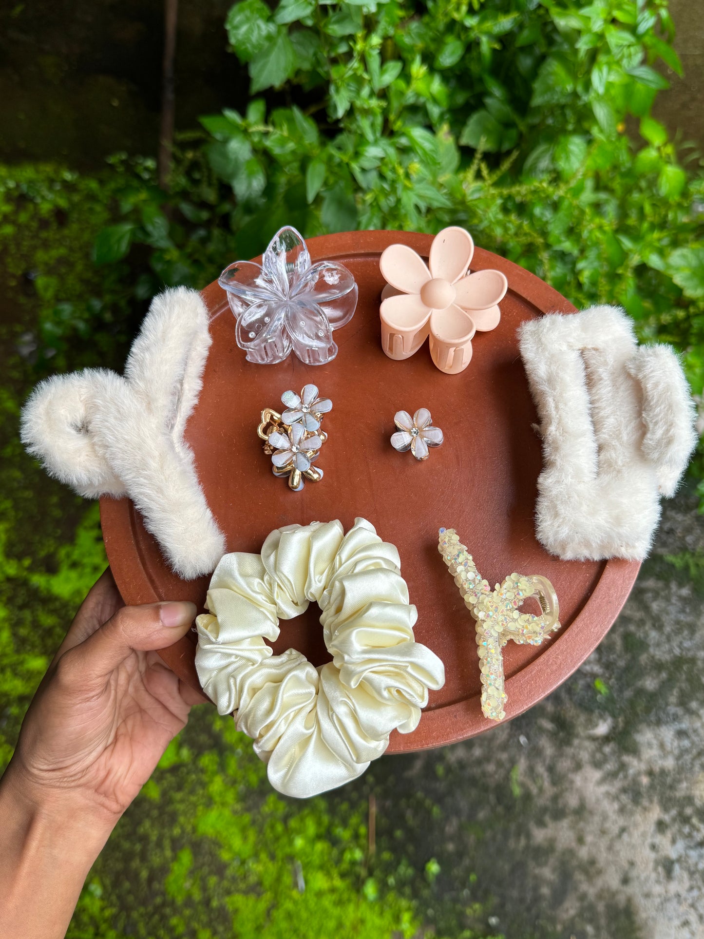 White Combo – Stylish Hair Accessory Set